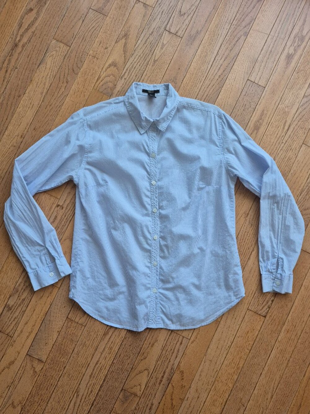 Forever 21 Lighweight Pinstripe Button up Blouse Medium